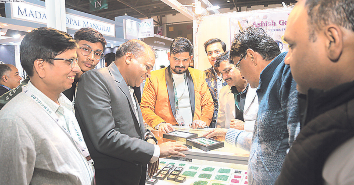 JJS attracts huge crowd on day 2; 600 jewellery showrooms an attraction